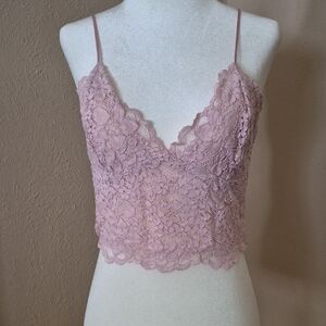 Express Lace V-Neck Crop Top in Blush Pink